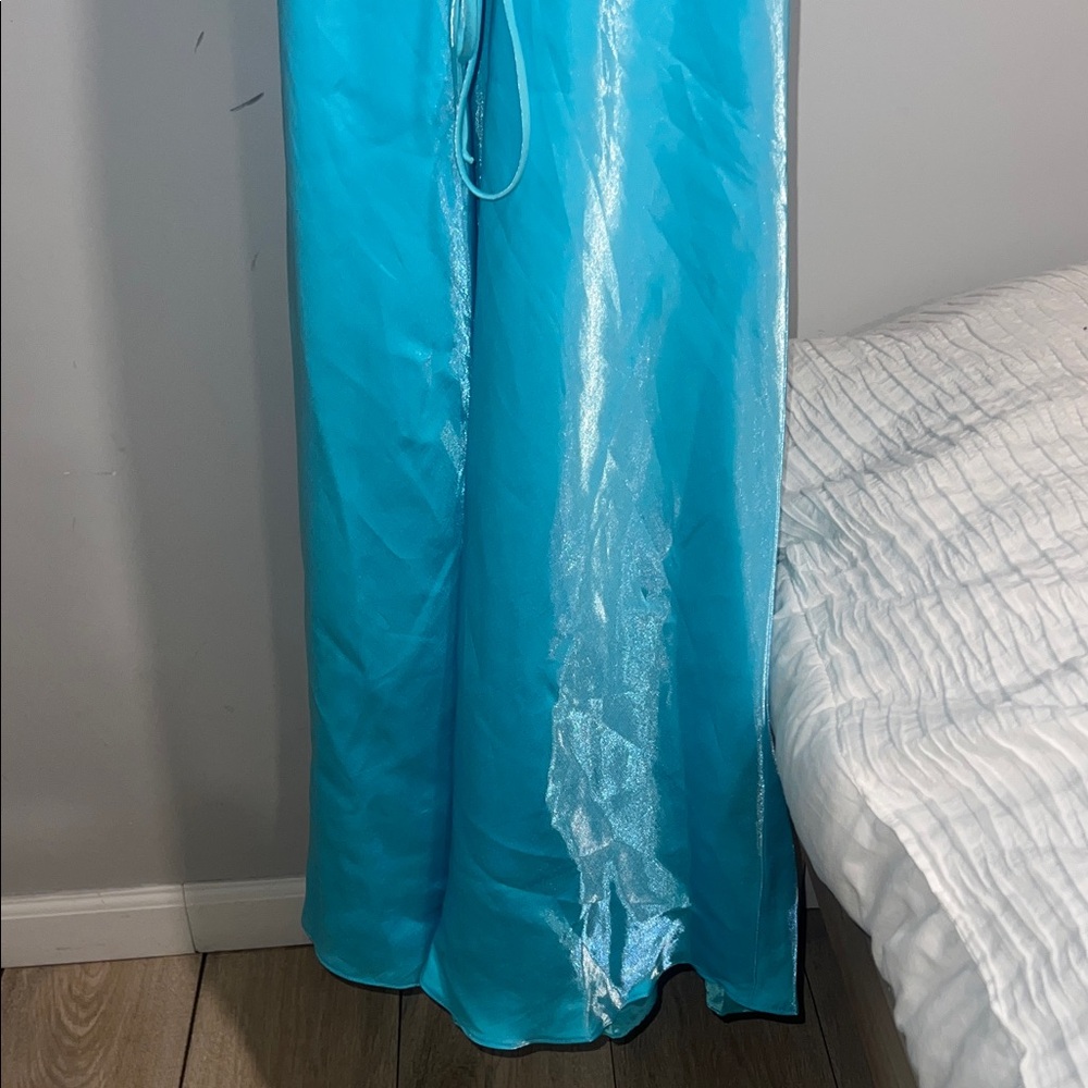 Cache vintage silky Blue iridescent Prom Dress - Picture 6 of 12